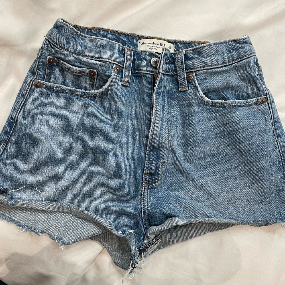 Abercrombie Curve Love High Rise Mom Short